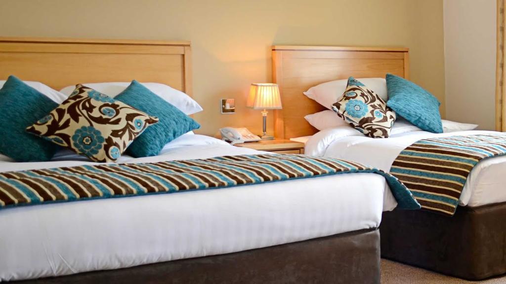 Cill Aodain Court Hotel Kiltimagh Phòng bức ảnh